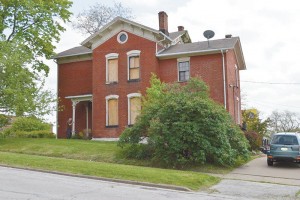 Hilltop-house-street-view