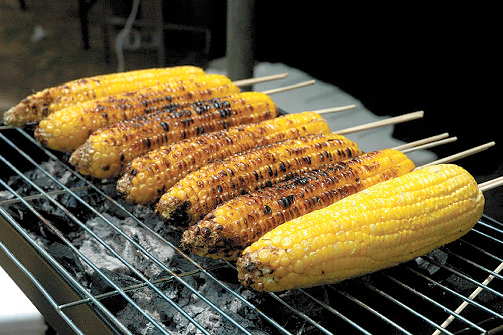 Fire up the Flavor with Grilled Fruits and Vegetables!